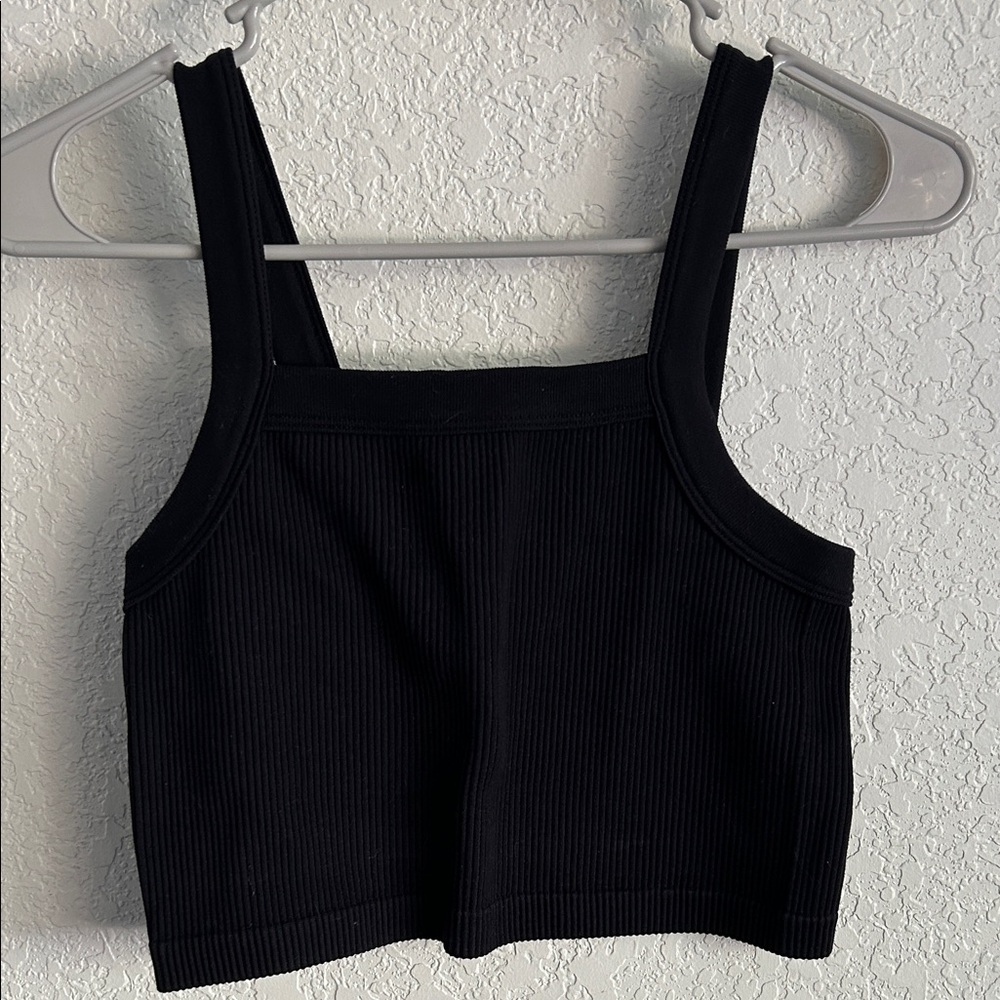 Black Ribbed Crop Top